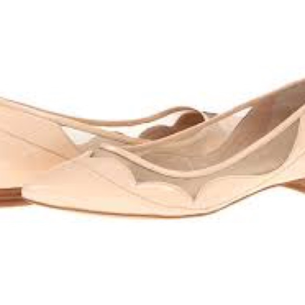 POUR LA VICTORE Patent leather Nude Ballet Flat